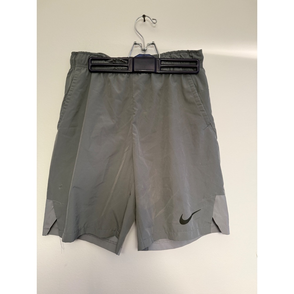 Nike Dri-FIT Mens Training Shorts Grey Size Small Athletic Running Gym